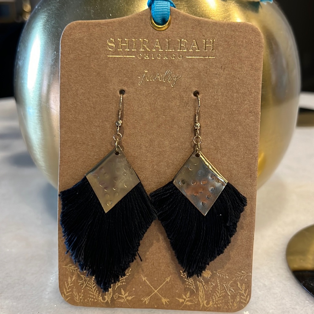 Nwt Black And Gold Fringe Earrings 12$